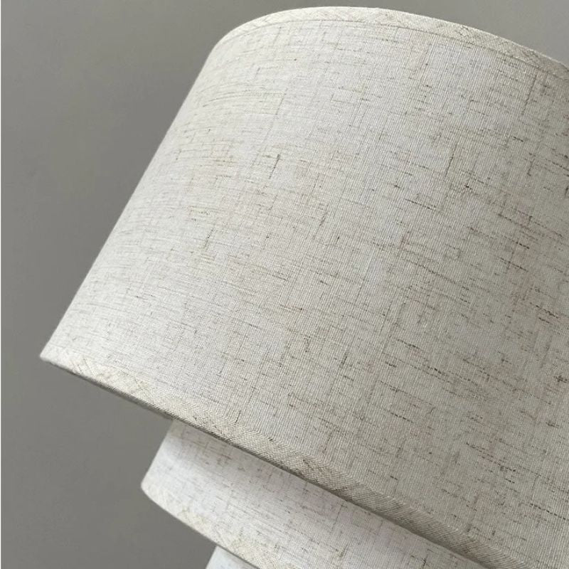 Modern elegans i textil och trä