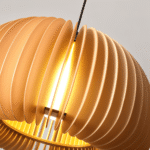 Hem & Trädgård > Belysning > Belysningsarmaturer > Takarmaturer Taklampor i Rustikt Trä med Konsthantverk