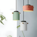 Hem & Trädgård > Belysning > Belysningsarmaturer > Taklampor Skandinavisk trä & järn Färgglad LED Hänglampa