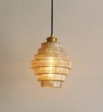 Pendant light Ljuskrona med Trappstegsformad Design